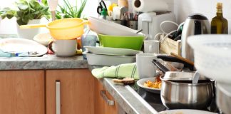The psychological meaning behind leaving dirty dishes and why they shouldn’t pile up