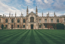 My Classmates Laughed At Me For Being A Garbage Collector’s Son—But On Graduation Day, I Finally Spoke Up