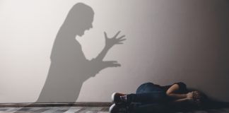 8 Things Only Someone Raised by an Emotionally Abusive Mom Will Understand