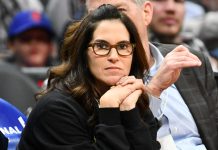 Jami Gertz left Hollywood and became a billionaire baller