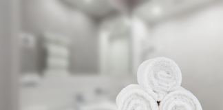 You’ve Been Using Bath Towels Wrong, Here’s What Those Hidden Lines Actually Mean