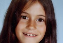 The woman in this photo grew up to become the richest actress in the world